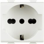 Presa modulare 10/16 A - 250Vac 2P+T standard tedesco matix Bticino