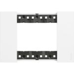 Placca Living Now 3 moduli bianco Bticino